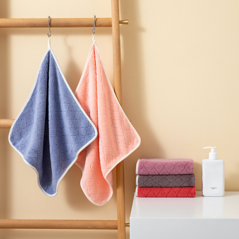 Coral velvet towel thickened non-lint absorbent square towel kindergarten small square towel lanyard factory wholesale towel Coral velvet towel thickened non-lint absorbent square towel kindergarten small square towel lanyard factory wholesale towel