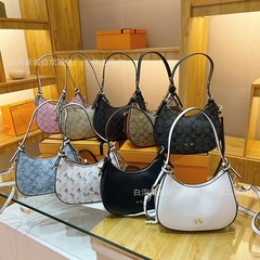 包包女2025新款月斜挎牙包潮腋下简约单肩包通勤百搭时尚休闲女包