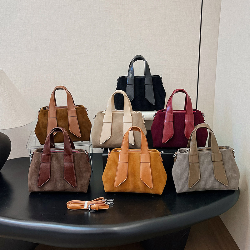 Bolso de terciopelo transfronterizo para mujer 2024 nuevo bolso de mujer de gran capacidad de pana de moda bolso de costura de color de contraste de moda