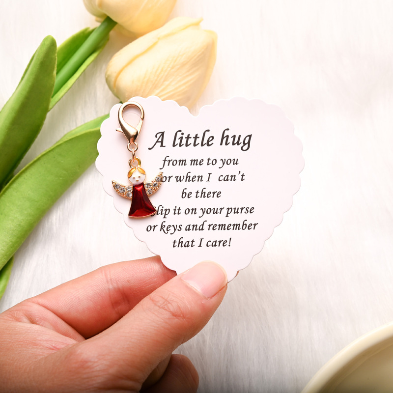 国境を越えた売れ筋 A Little Hug 英語祝福カード クリエイティブ レッド リトル エンジェル キーホルダー ペンダント ギフト|undefined