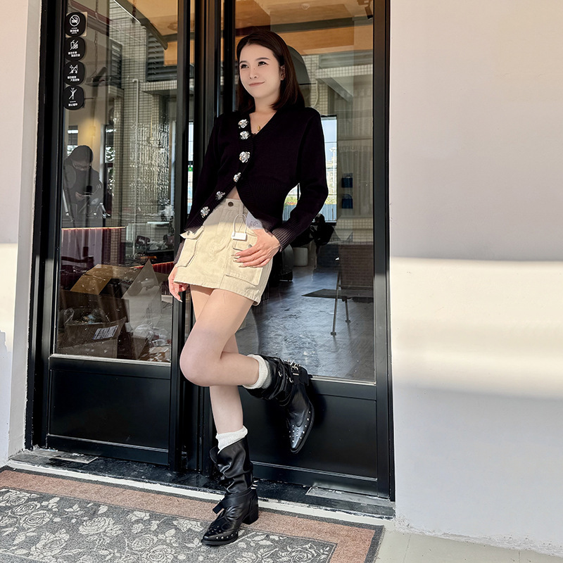 2025超火短靴尖头粗跟开春铆钉堆堆靴v口西部牛仔马丁靴女英伦风|undefined