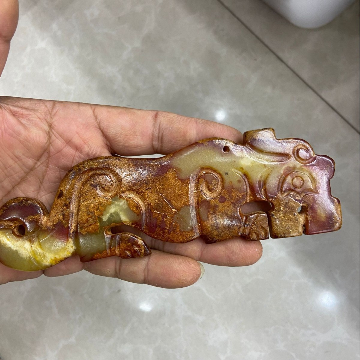 용 모양의 장식품 14