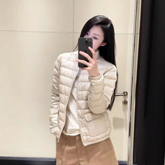 高版本2025冬季新款短款轻薄鹅绒服女时尚休闲立领口袋白鹅绒潮