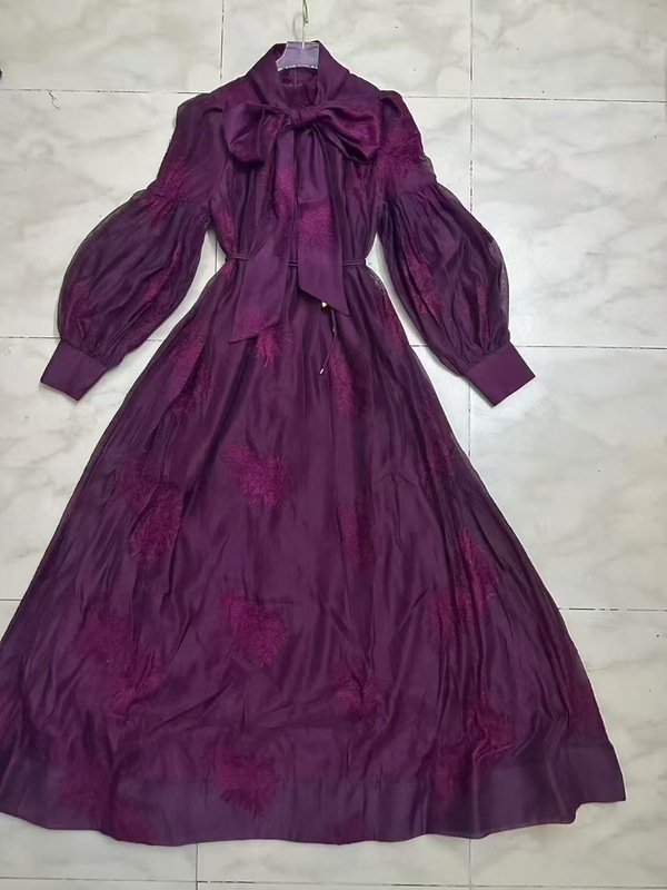 黑白撞色晚装宴会礼服裙2025秋女长袖收腰显瘦大摆绣花系带连衣裙|undefined