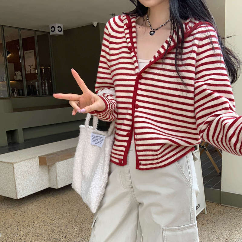 Lazy High-End Stripesd Hooded Knitwear Cardigan Jacket for Women Autumn and Winter 2025 New Super Nice Knitted Knitwear Top