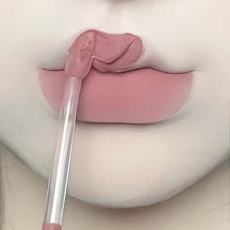 Low-saturation grey-pink rose! Grey smoky pink soft matte lip mud, matte lip gloss, long-lasting and suitable for students, even without makeup.