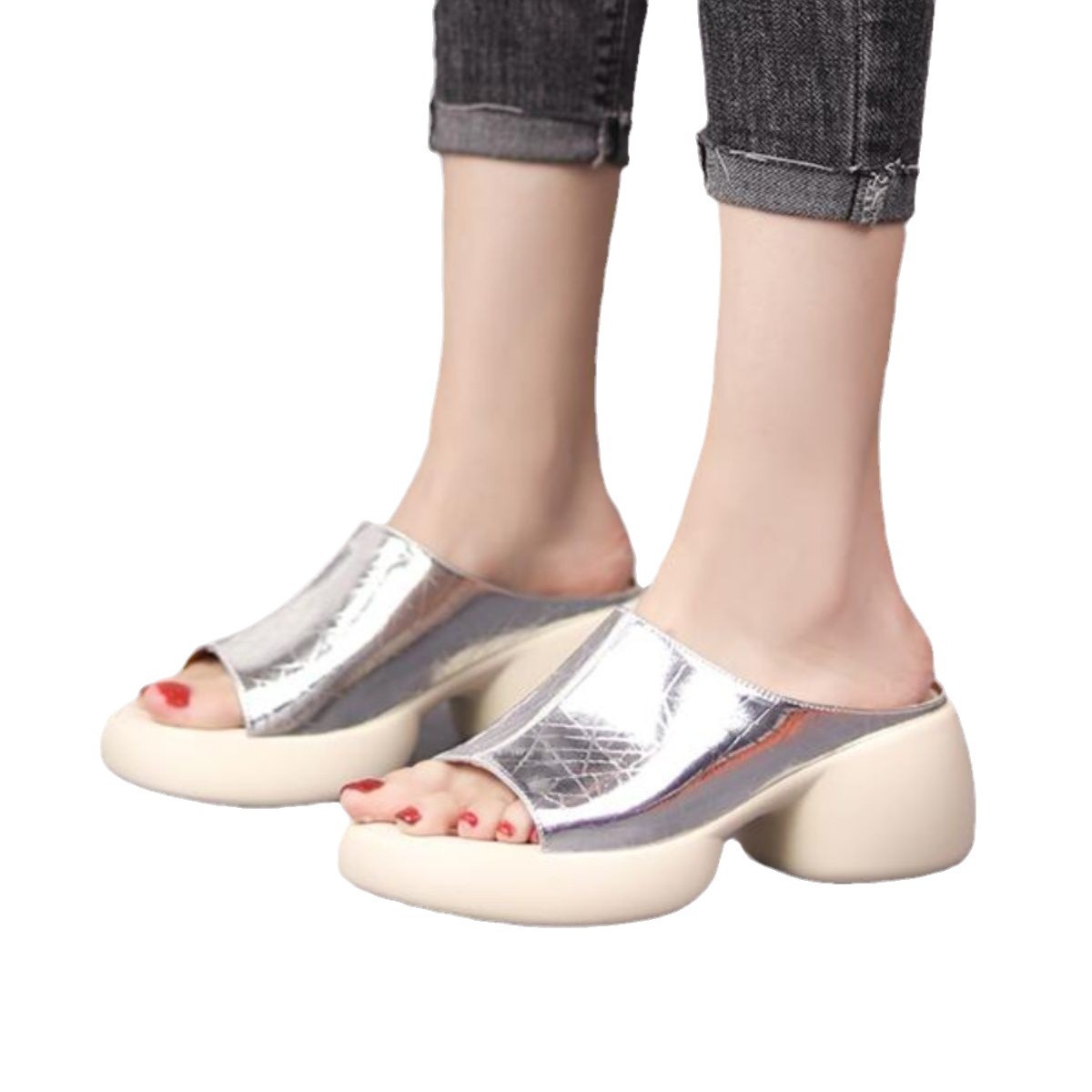 Zapatillas frías de piscado de talón de verano 2024 nuevas zapatillas de playa casuales de media zapatillas para mujeres