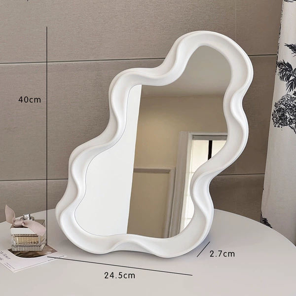 White ripple clouds mirror