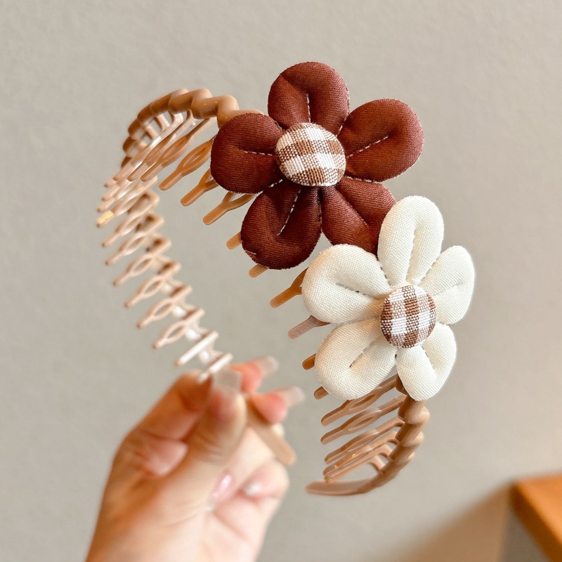 Otoño y invierno leche de café lindas flores peinadas peinadas de cabello para niños dibujos animados cinturón de cabeza de dientes antideslizantes peinadas de cabello para mujeres