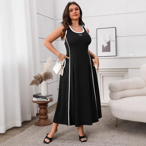 Elegant Women's Long Dress for Spring and Summer, with Lace Detail and Belted Waist, Casual and Charming