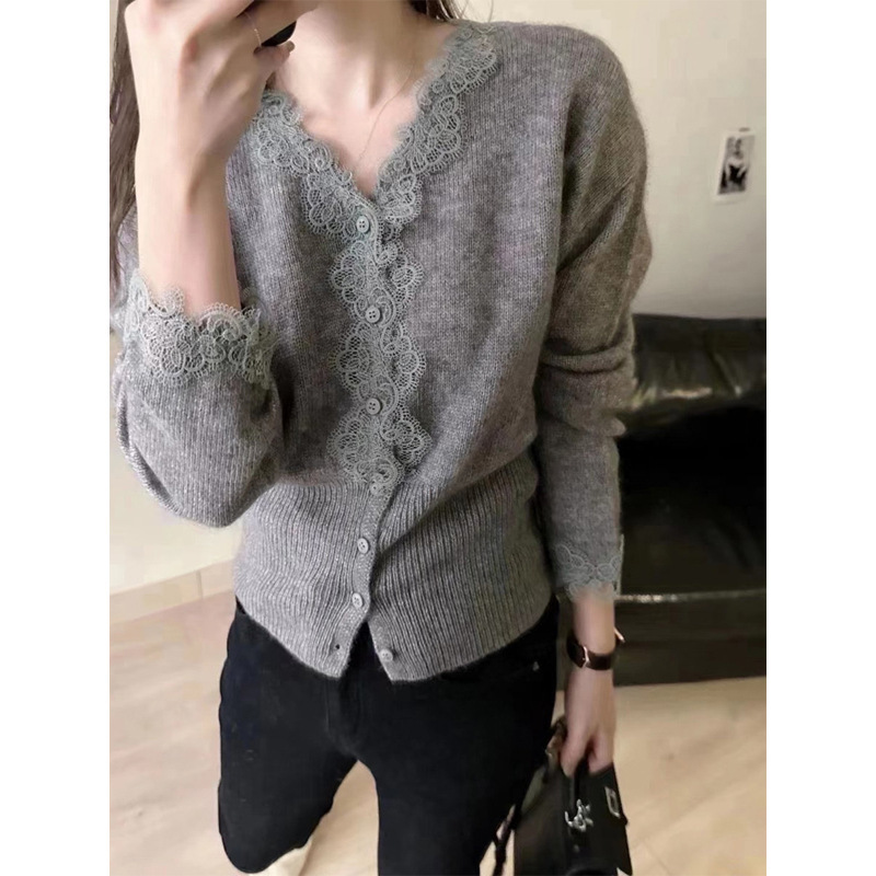 Lace-Trimmed V-Neck Long-Sleeve Knit Cardigan for Women, New Autumn and Winter Versatile Stylish Sweater Base Layer Top Lace-Trimmed V-Neck Long-Sleeve Knit Cardigan for Women, New Autumn and Winter Versatile Stylish Sweater Base Layer Top
