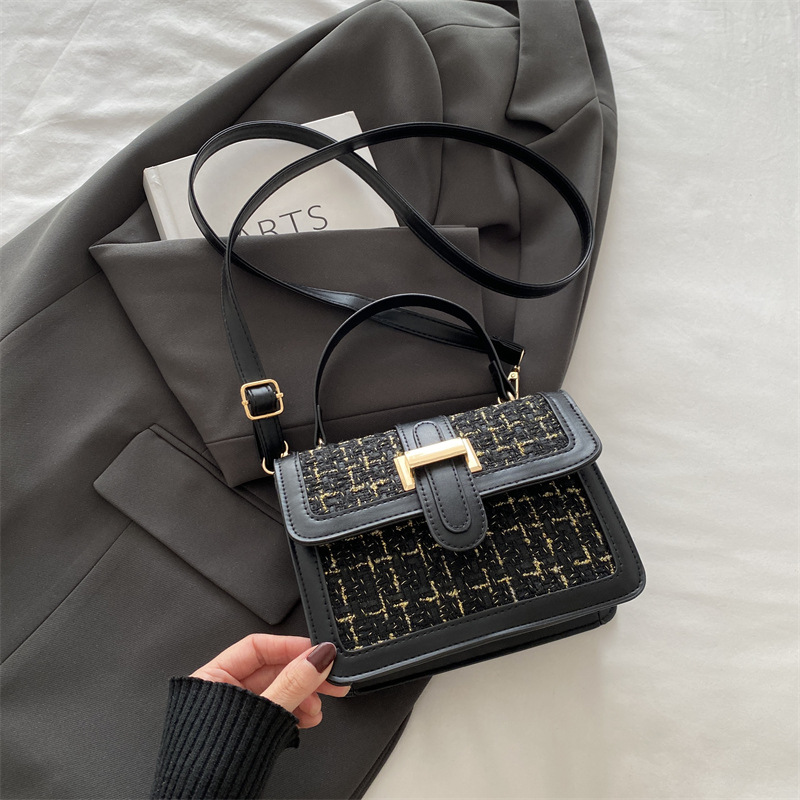 Bagos de tejido de viento fragrante 2024 nuevo bolso de invierno para mujeres versátil bolso de mochila nicho temperamento femenino