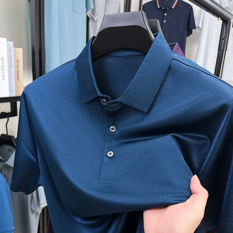 Áo polo nam tay ngắn lụa tơ tằm dáng rộng cổ bẻ mỏng nhẹ — Xanh thông XP15573A