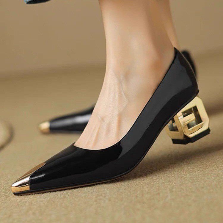 High Heels for Women 2025 Autumn New Style French Retro Metal Toe Shallow Breathable Elegant Anti-Kick Work Clothing Thick Heel Flats for Women