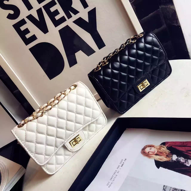 Bolso femenino 2024 nuevo mini bolso de moda INS versión coreana bolso de hombro único bolso de cadena xiaoxiangfeng lingge