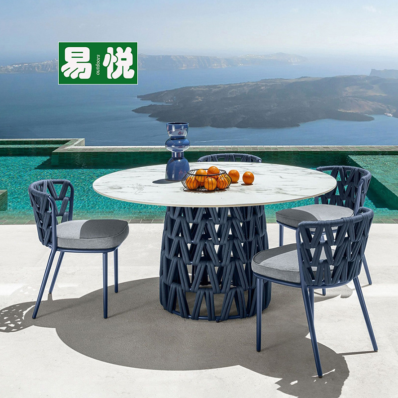 Mesa y silla al aire libre patio jardín villa balcón al aire libre silla de caña ocio impermeable y solar hotel silla de caña
