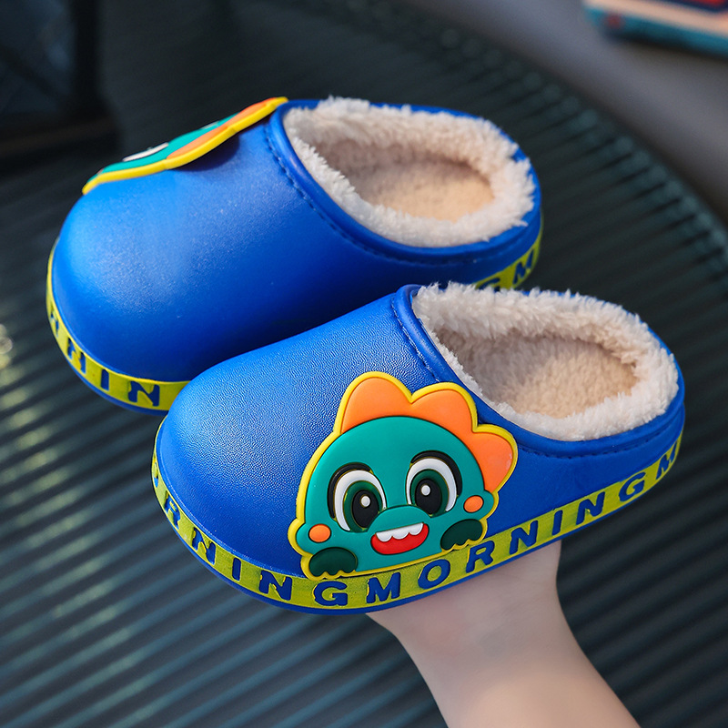 Zapatillas de algodón para niños otoño y invierno calentamiento interior casero zapatos de algodón antideslizantes de dibujos animados zapatos de algodón para niñas