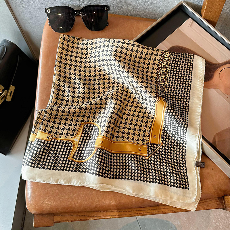 Bufandas de seda para mujeres 2025 primavera y otoño moda versátil temperamento minimalista 65cm bufandas de seda simuladas bufandas delgadas bufandas