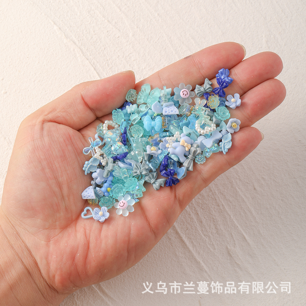 Cross-border nail Bow accesorios Diamond 100 mezcla de resina hecha a mano Rosa tridimensional negro blanco Aurora