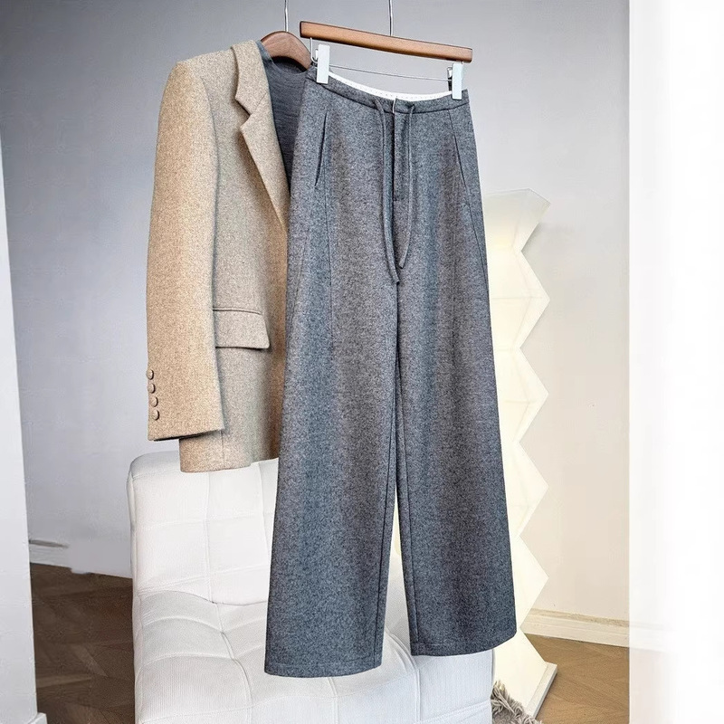 【Curvy Magic Pants】3D Stereo Waistband Design with Diagonal Side Seam Stitching, Wool-Like Wide-Leg Straight Pants for Women 【Curvy Magic Pants】3D Stereo Waistband Design with Diagonal Side Seam Stitching, Wool-Like Wide-Leg Straight Pants for Women