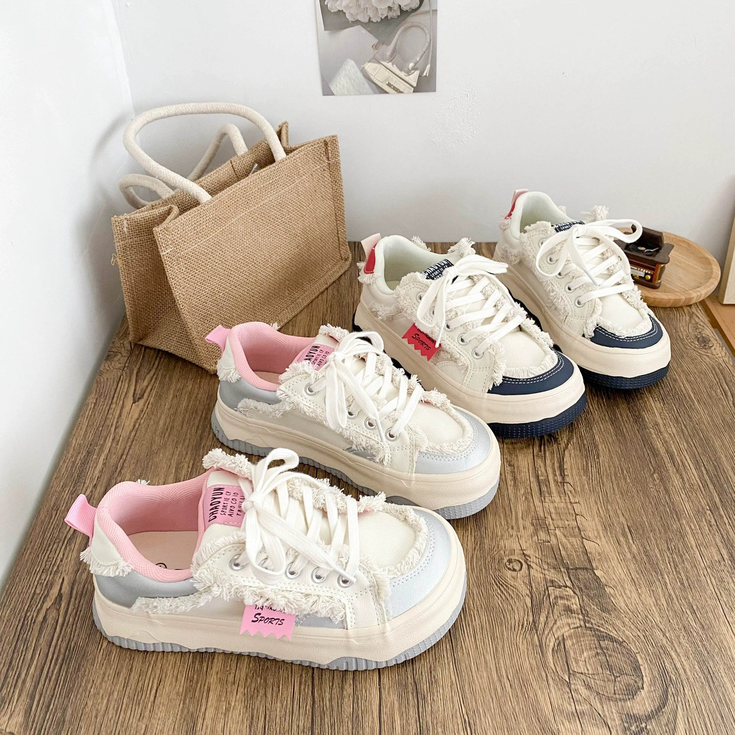 1168 толстая подошва манго голова хлебная обувь женская обувь нишевые кроссовки 2024 новая кожаная маленькая белая обувь повседневный дизайн