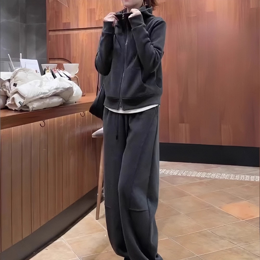 High-End Sportswear Suit for Women in Spring & Fall, Loose, Slim, Fashionable and Stylish Hooded Sweatshirt, Running and Casual Two-Piece Set