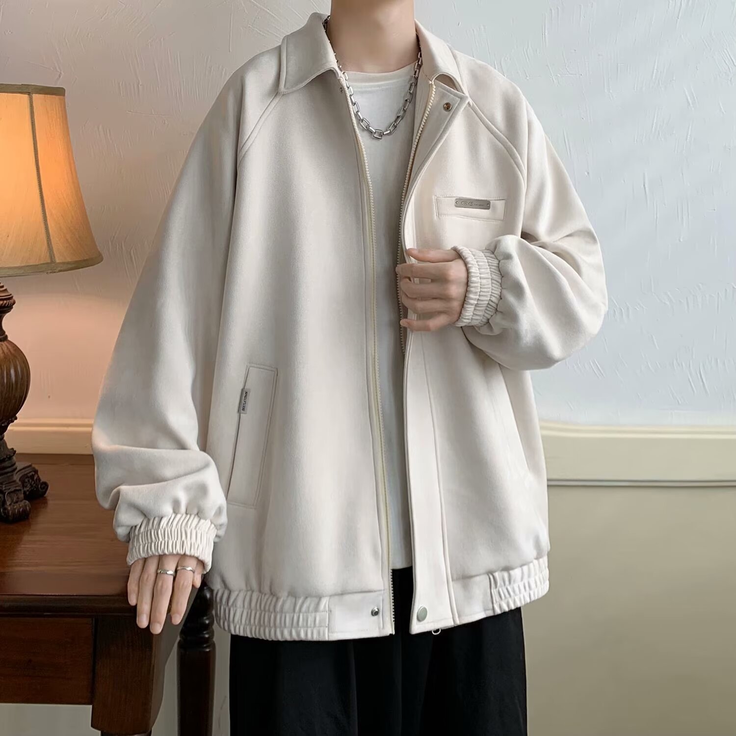 코너 447m 화이트