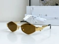 Gold frame tea slices