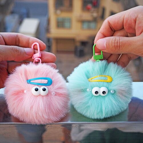 Handmade cute rainbow fur ball keychain ins internet celebrity girl heart bag plush pendant pendant bag pendant