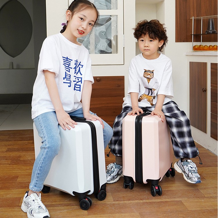 단색 가벼운 플레이트가 있는 여행가방, 범용 바퀴가 달린 비밀번호 상자, 어린이 탑승 가능, 성인용 대용량 인쇄 가능한 트롤리 케이스