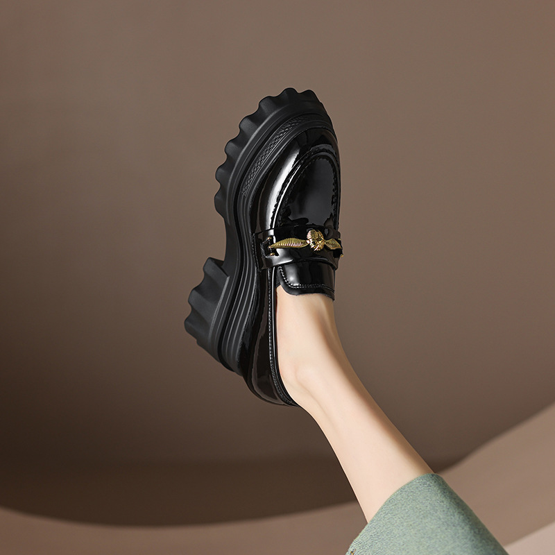 Giày loafer nữ đế xuồng cao gót 9 cm, mũi tròn, da bóng, tăng chiều cao — màu đen