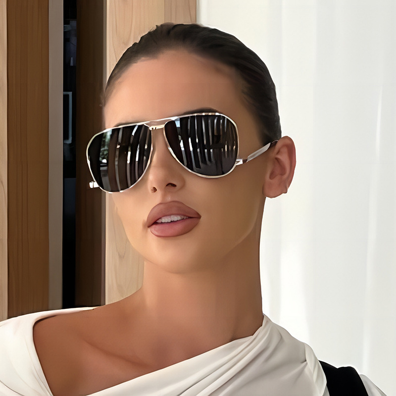38g Weight Full Frame Glasses Structure Sunglasses Classification PC, UV400 Protection Lens Material Special-Shaped Mirror Glasses Style Holiday, Outdoor, Travel Occasion Solid Color Pattern All Seasons Season Unisex Gender Casual, Elegant Style Casual Elegant Solid Color PC UV400 Protection Special-Shaped Mirror Full Frame Women's Sunglasses 1