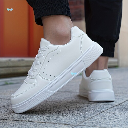 Stylish Men's Lace-Up Sneakers Breathable Lightweight