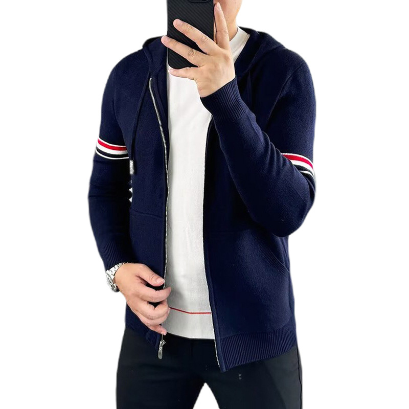 Explosiones transfronterizas de tamaño europeo barra rayada aguja con capuz camisa de punto suéter cardigan chaqueta fábrica al por mayor