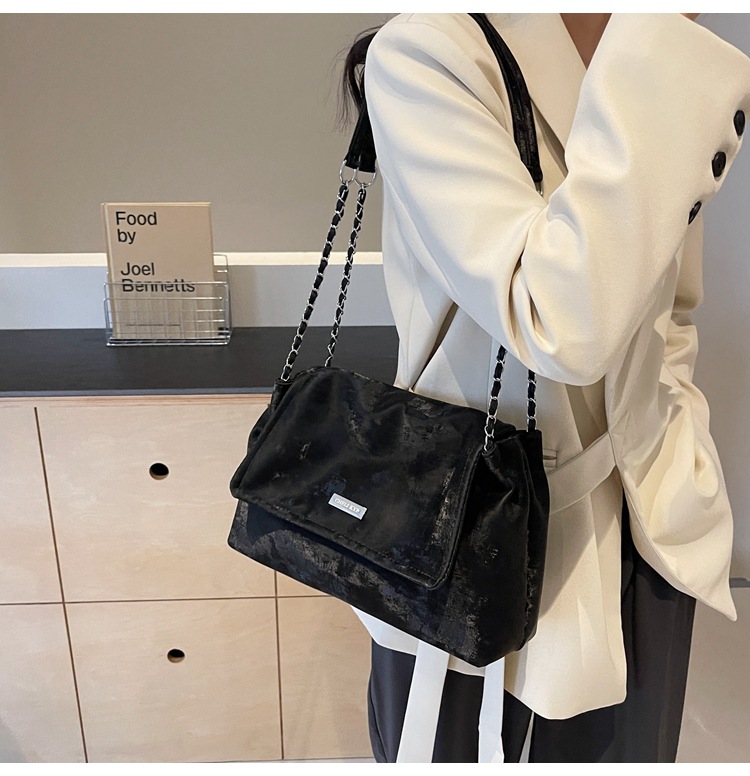 Large capacity for 2024 autumn/winter new fashionable niche women's texture chain single shoulder crossbody tote bag_voghion.com