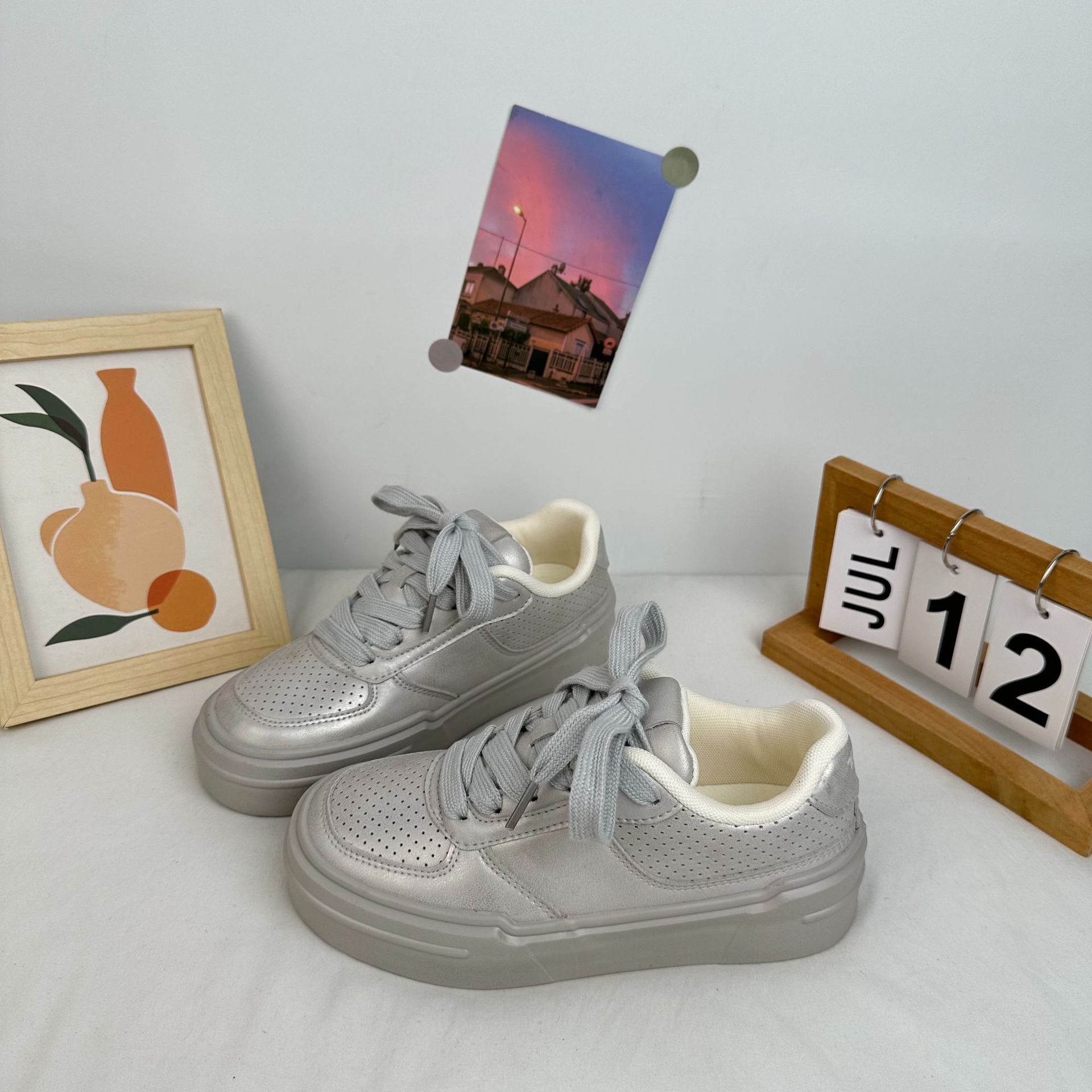 Yuanbo puerto frente a lazos zapatos de skate zapatos deportivos casuales coreanos versátiles zapatos de mujer 2024 nuevos zapatos blancos para mujeres