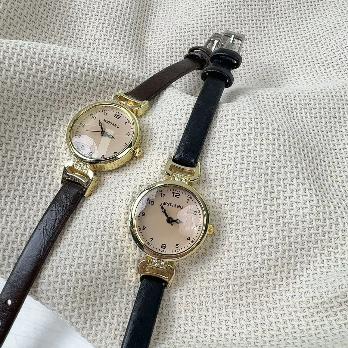 Small Dial Watch Women's Light Luxury Niche Student Retro Mori Style Small Elegant College Style High-end Women's Watch