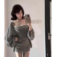 夏秋季新款时尚慵懒纯欲黑白条纹吊带包臀裙粗线镂空开衫吊带裙
