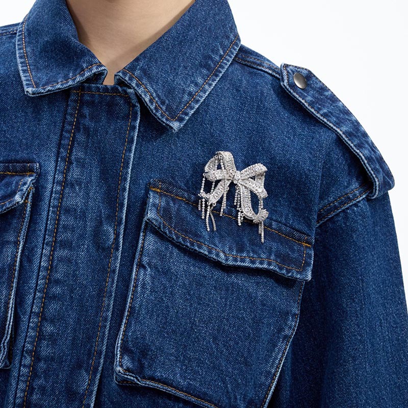 Europa y los Estados Unidos nuevos broches de arco con bordas trajes de diamante sofisticados accesorios de moda broche