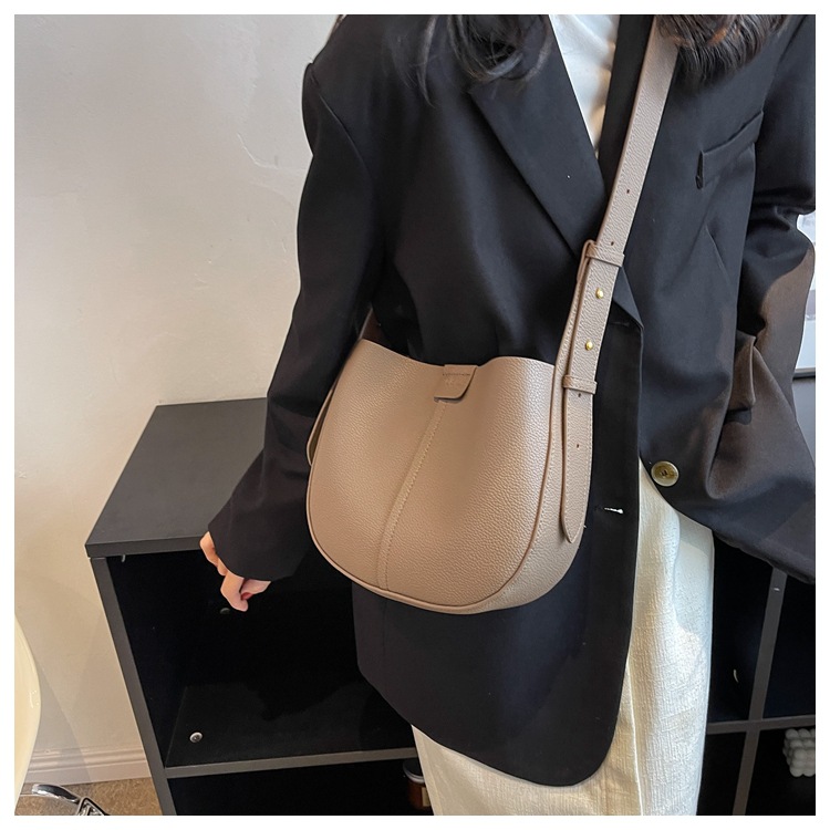 Women's Large Capacity Shoulder Bag Casual Simple Satchel Bag_voghion.com