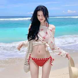 温泉度假新款泳装性感比基尼三件套泳衣女款抹胸挂脖温泉度假