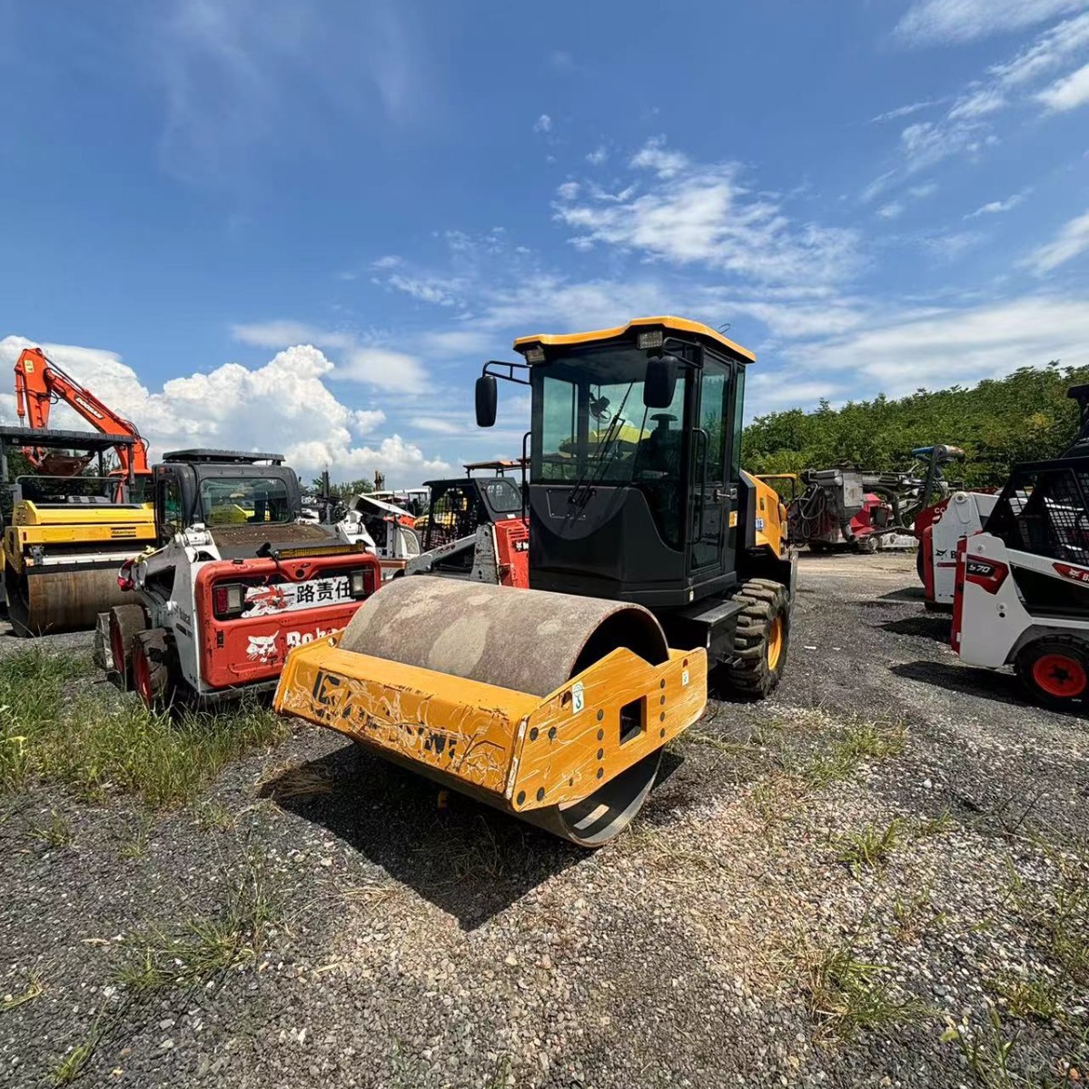 柳工6吨单钢轮振动压路机22/26/30吨单钢轮全液压震动压路机