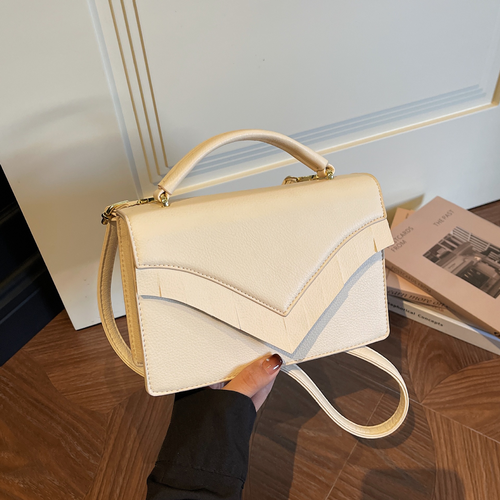 Bolso de mano de moda retro simple estilo extranjero retro bolso de hombro de gran capacidad versátil bolso de tendencia diaria image 1