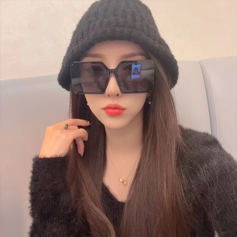 2021 Nuevas gafas de sol de mujer de Marco grande de moda ins personalidad marco cuadrado gafas lisas de moda tiro sol sombra gafas de sol 9929