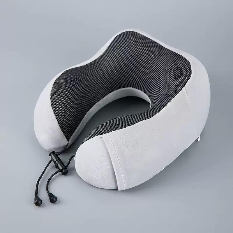 Almohada en forma de U de memoria al por mayor de fábrica Almohada de viaje Almohada para el cuello Almohada para el cuello para la siesta del avión del coche Almohada para el cuello de tela magnética en forma de U