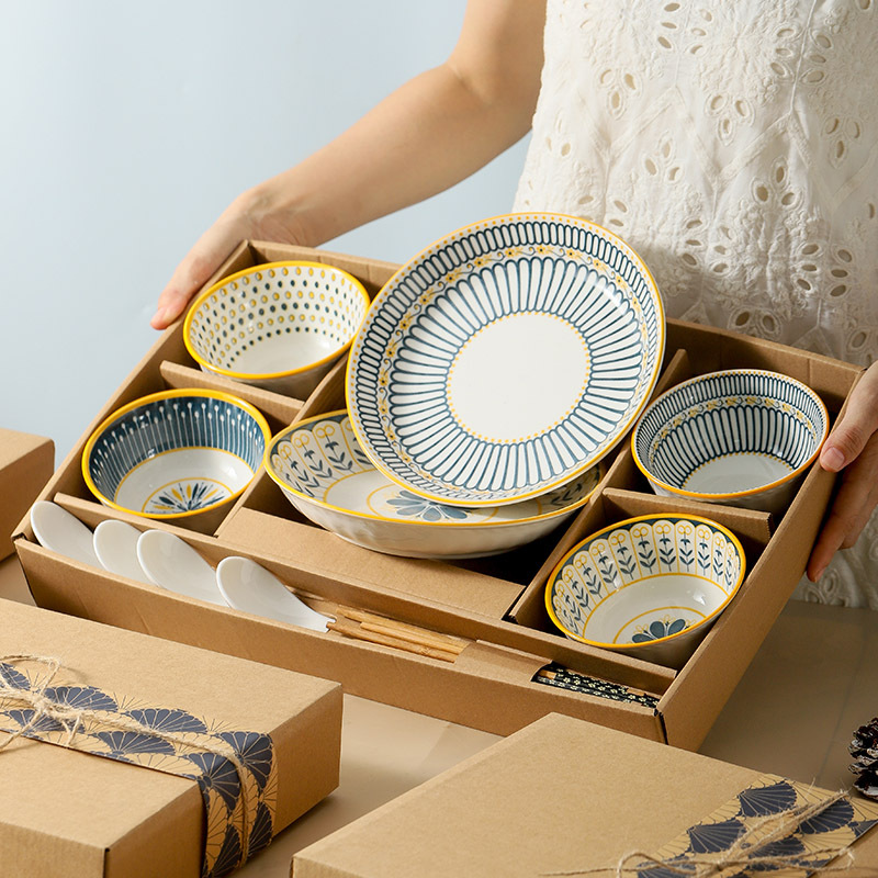 Juego de platos y tazones de alta calidad estilo europeo, regalo de inauguración, regalo promocional empresarial, juego de vajilla de cerámica en caja.