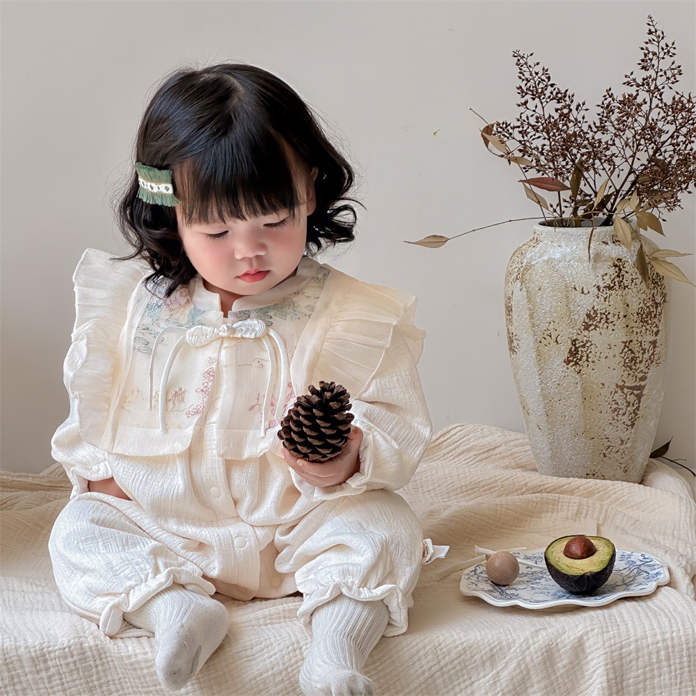 Bebé luna llena cien días ropa ropa de primavera y otoño estilo chino Hanfu niña bebé de un año princesa estilo extranjero fuera de una pieza