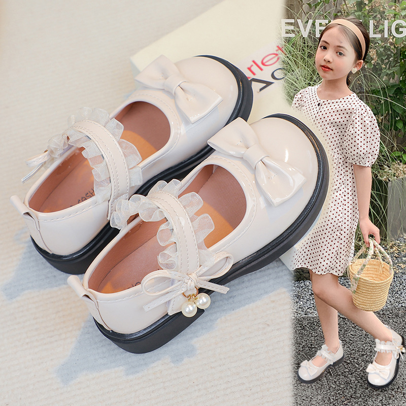 Zapatos de cuero de niñas dulces zapatos de arco princesa 2025 nuevos zapatos negros para niños zapatos de solos británicos