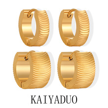 韩版时尚新款小众简约猫眼纹批花耳扣个性百搭镀金高级感钛钢耳环