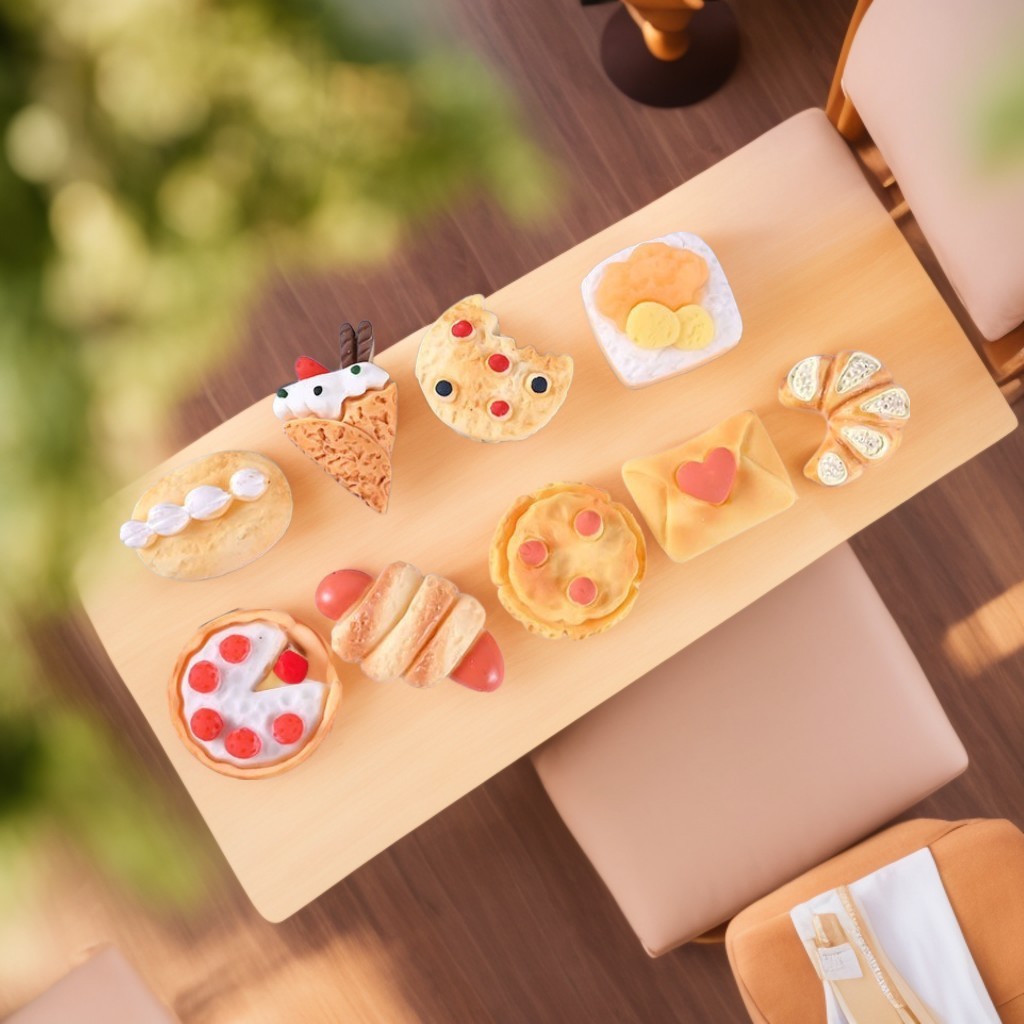 Small cream food play
